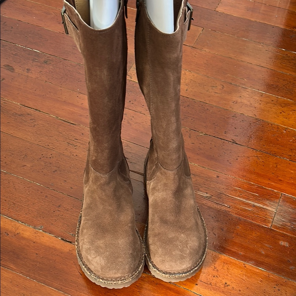 Brown Suede Boots with Buckle - Picture 6 of 8